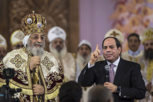 El President Sisi i el Papa copte Tauadros II. Font: foreignpolicy.com