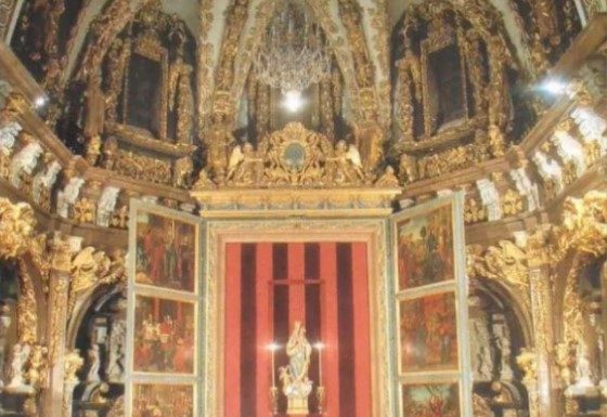 etaule Major de la Catedral de València abans que fessin desaparèixer les quatre barres.