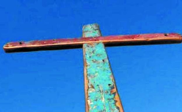 Cruz de Lampedusa Reconèixer que som vulnerables és conseqüència de prendre consciència de la fragilitat humana i fins i tot de la crucifixió i el patiment propi o aliè, i que això pot donar sentit no només a la vida sinó a les estructures institucionals que construïm els humans.